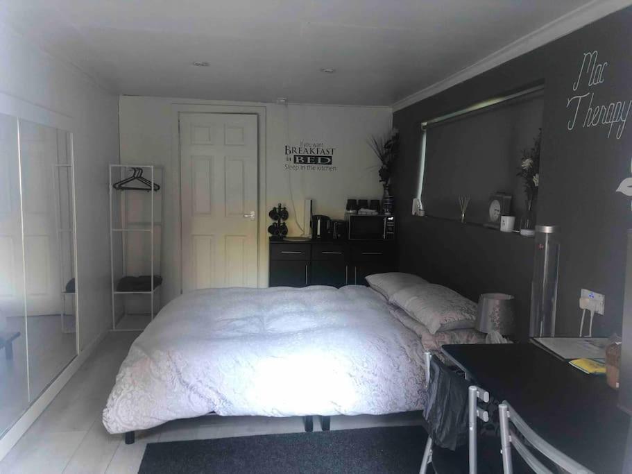 Belfast Private Room, En-Suite & Own Access エクステリア 写真